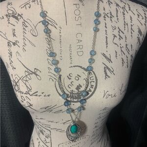 Beautiful necklace excellent condition!